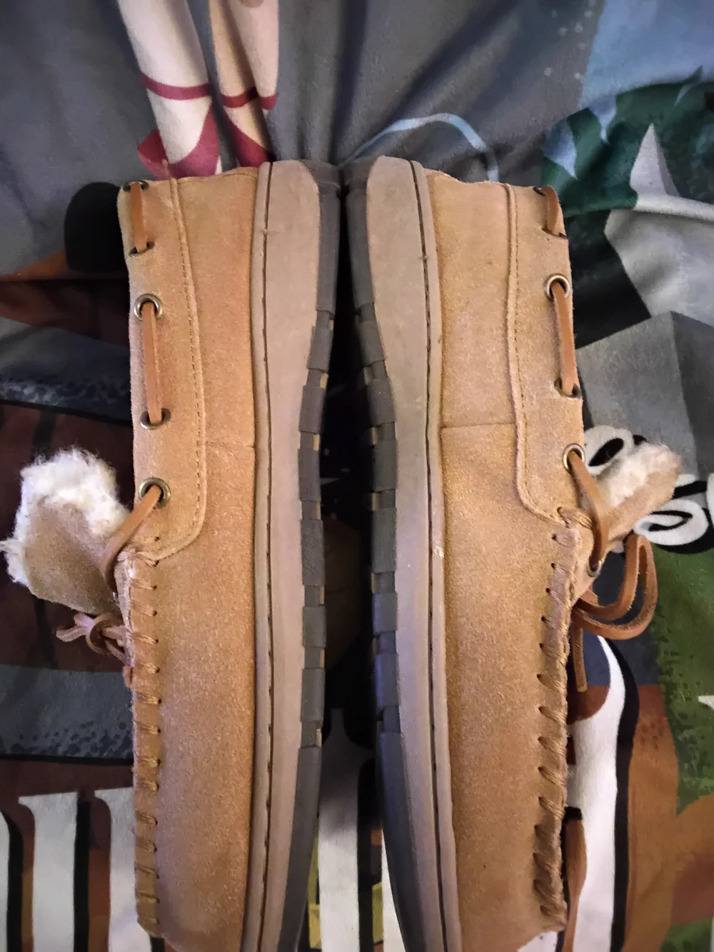 Clarks Men's size 9 Tan Suede Fur Lined Slip On Shoes loafers Slippers with shoe